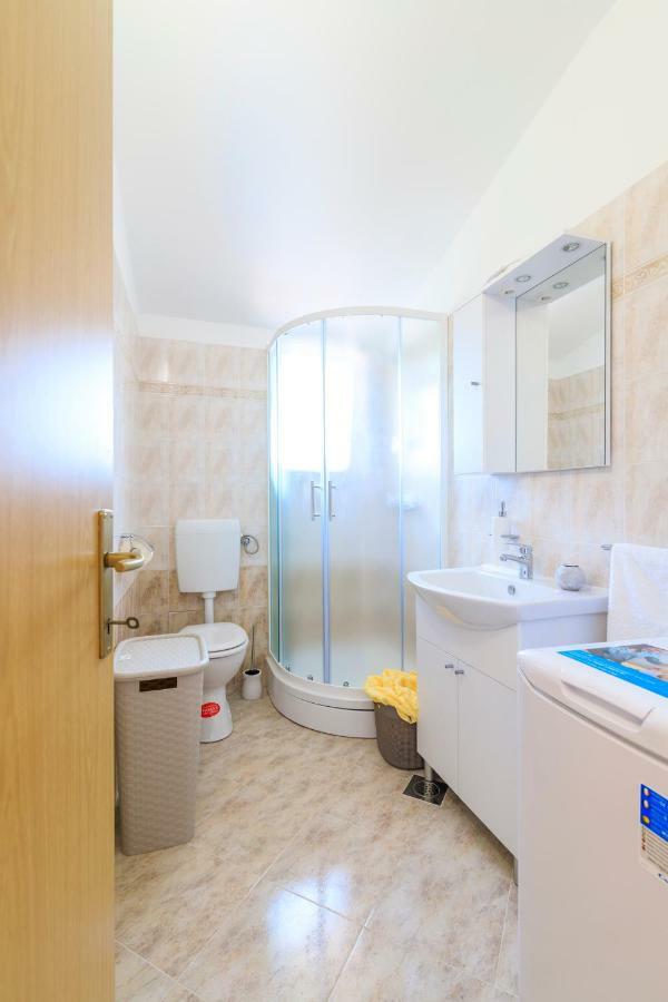 Holiday Home Natasha Светвинченат Экстерьер фото
